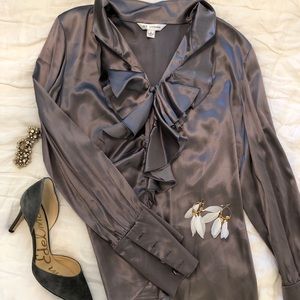 Grey cute Blouse with ruffles St. John Size 8
